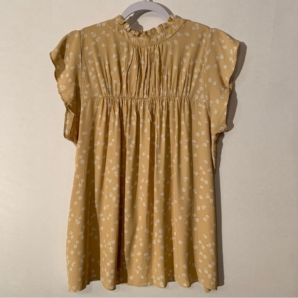 New Everleigh Butter Yellow Floral Wavy Sleeve Blouse M - Picture 2 of 13